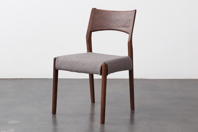 dining-table-dism-chair-202409