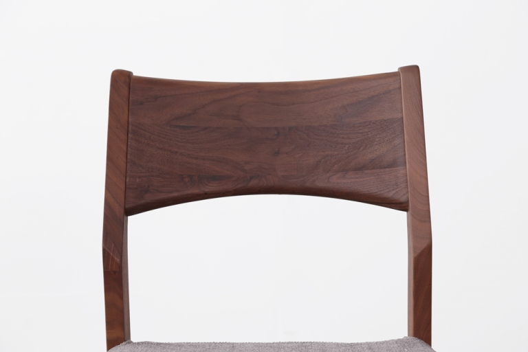 dining-table-dism-chair-202409