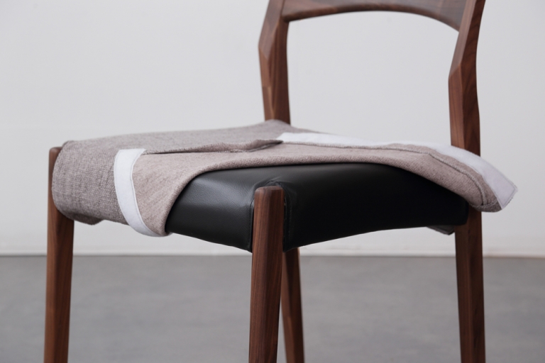 dining-table-dism-chair-202409