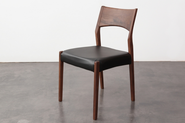 dining-table-dism-chair-202409