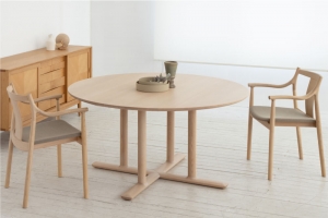 dining-table-chorus