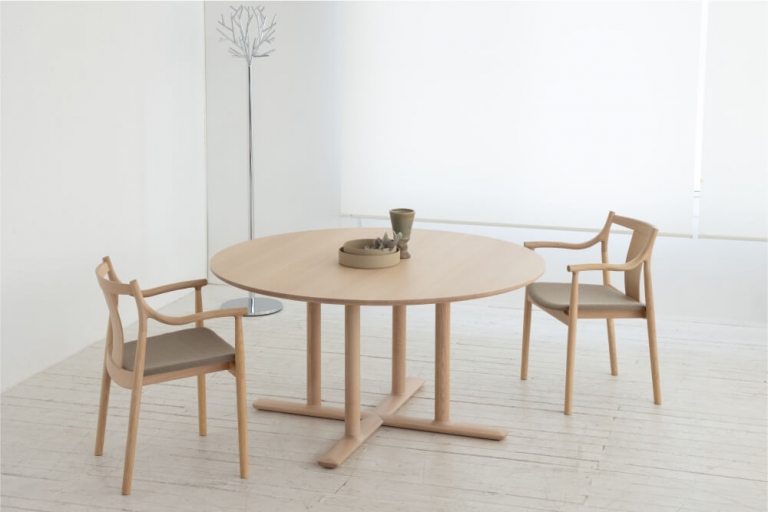 dining-table-chorus